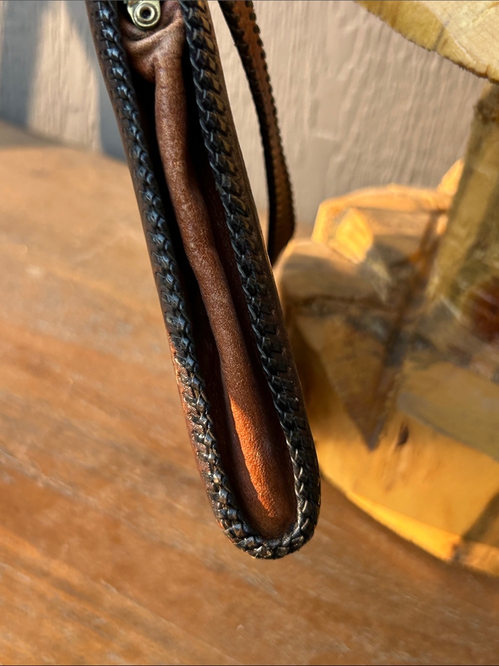 Antique 1920s nouveau art deco hand tooled leather brass clutch purse - Picture 11 of 17